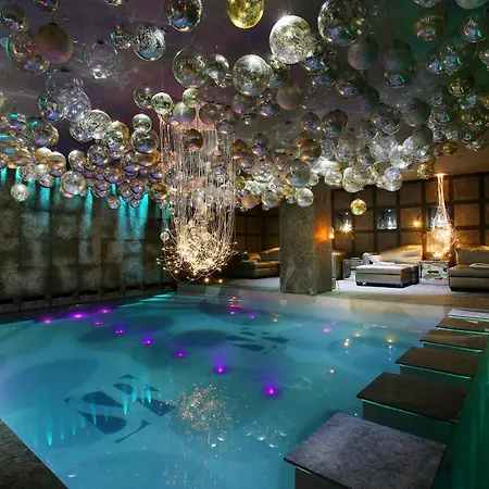 Le Saint Roch 5* Куршевель