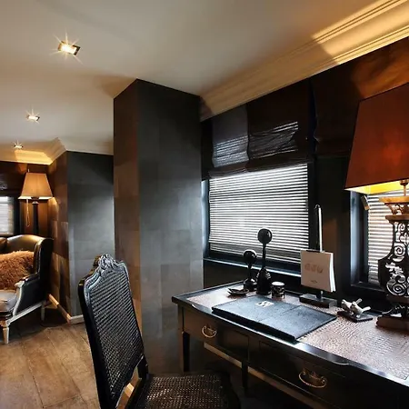 Отель Le Saint Roch 5*