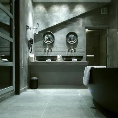 Le Saint Roch Отель