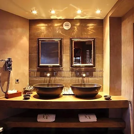 Hotel Saint Roch 5*